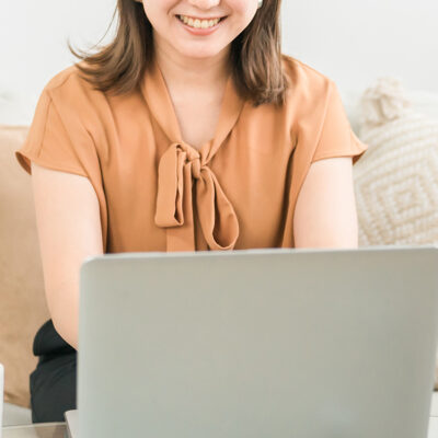 顔出し不要のチャットレディ体験談、在宅ワークで収入と自信を得た日々